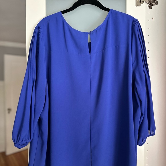 Royal #blue Modamix by Brandon Thomas #blouse. Bracelet sleeve length. - Picture 2 of 3